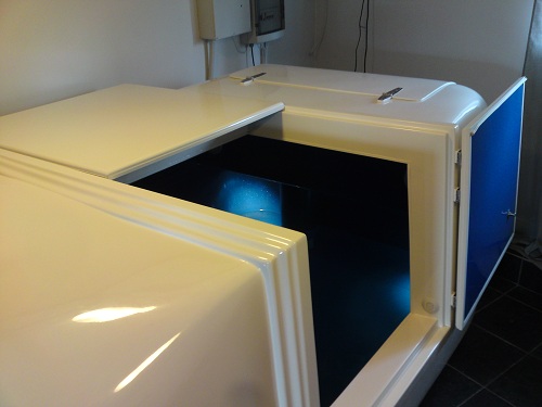 Open float tank Open float tank